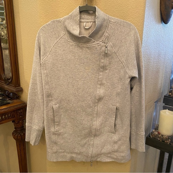 lululemon athletica Jackets & Blazers - LULULEMON Women Light Gray Back To It Wrap Zipped Jacket Size 8